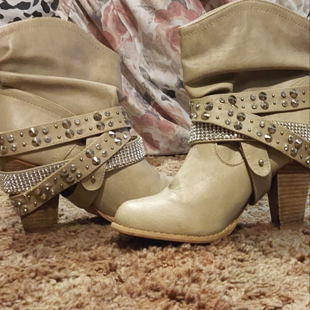 Womens boots